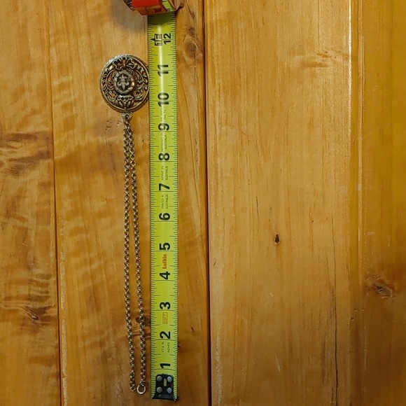 Vintage Signed Coro Fleur de Lis Pendant with Chain - Picture 6 of 7